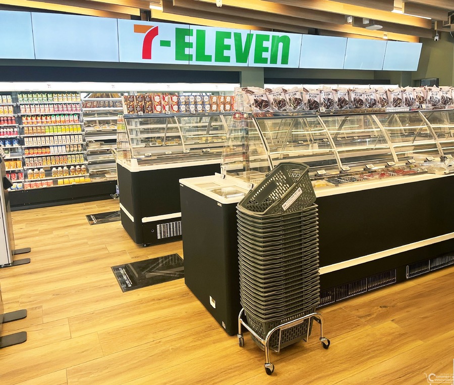 万博会場のセブン2店舗、牡蠣パイプを原料にした買い物かごを導入　ボーイスカウトの海洋ごみ清掃で回収したものを活用