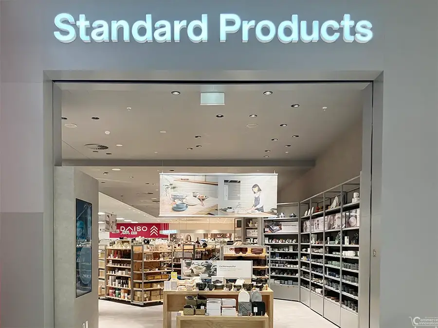 大創産業、ニュージーランド初となる3ブランド複合店をオープン