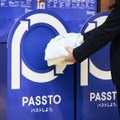 ファミマ、衣料品回収の実証実験を開始　「PASSTO」設置で資源循環型社会に貢献