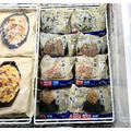 ローソンが冷凍おにぎりを全店の7割まで拡大、物流コストや食品ロス削減狙う