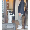 接客・防犯両立のロボット、小売業界で導入拡大　万引き増加背景に需要急伸