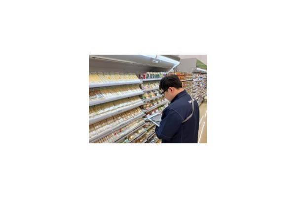ファミマ、AI発注システムを500店舗に導入 業務効率化と品揃え最適化を実現 画像